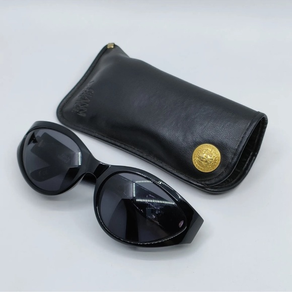 Versace Other - Versace Sunglasses  460 Unisex Black 429636